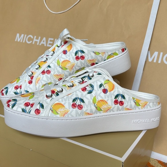 Michael Kors POPPY SLIDE SNEAKERS 
FRUIT PAINT MK SIG SM
49T4POFP1Q Platforms - Picture 8 of 16